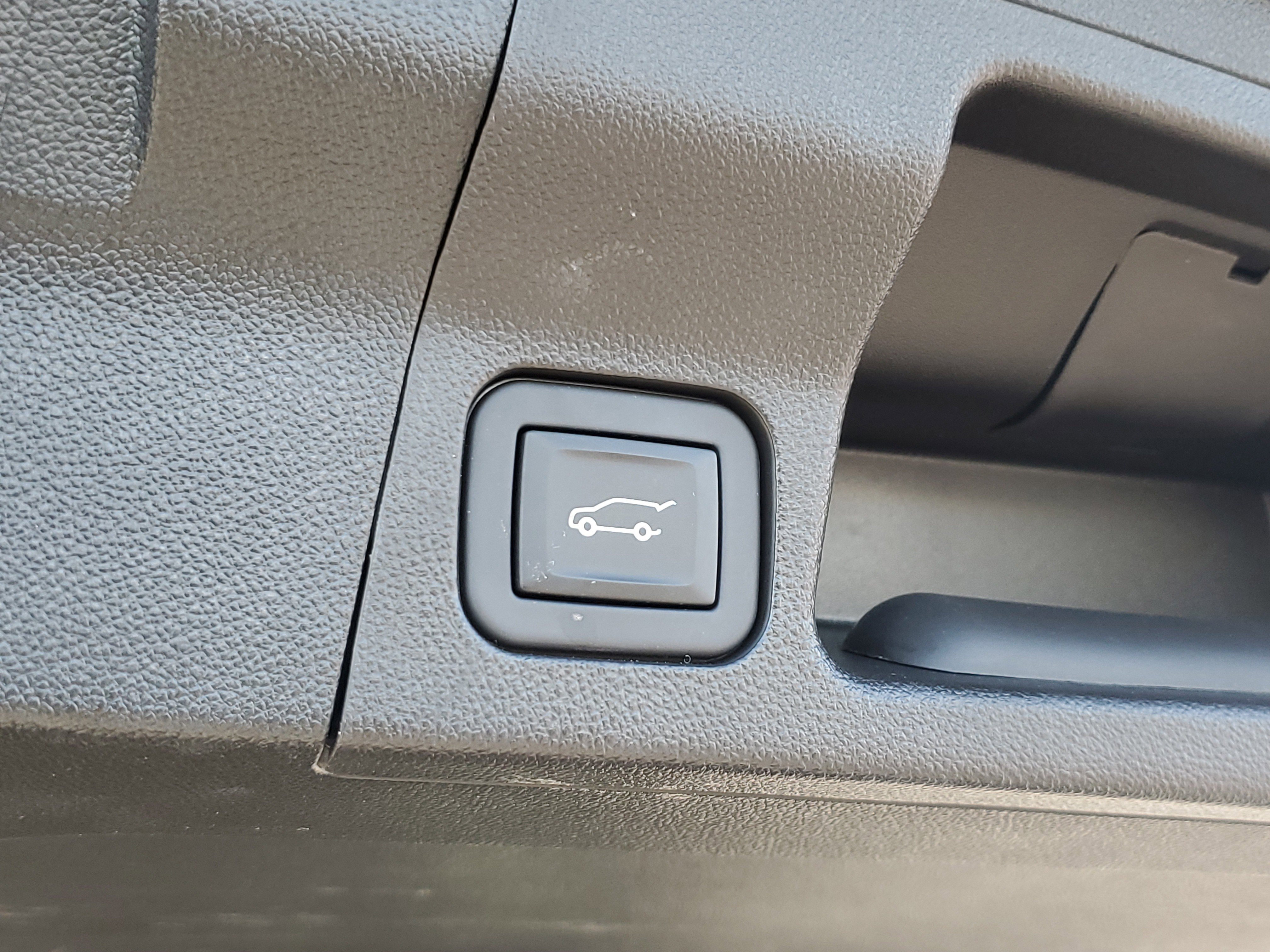 Used 2023 GMC Acadia SLT image 10