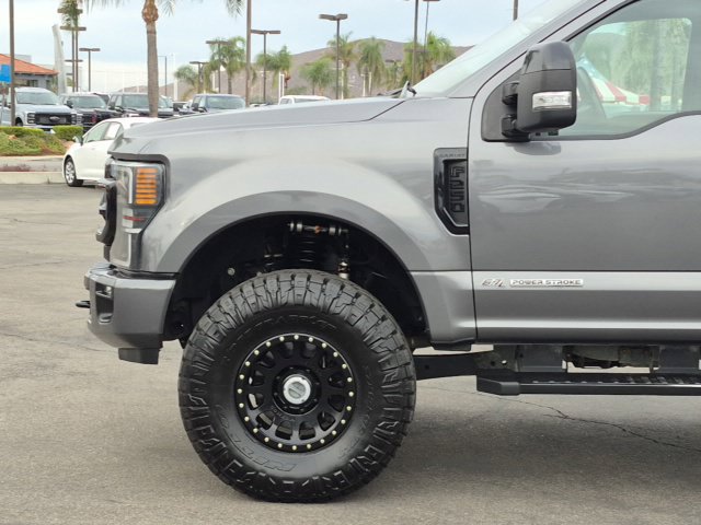 Used 2022 Ford F250 Lariat w/ Black Appearance Package AWD/4WD image 22