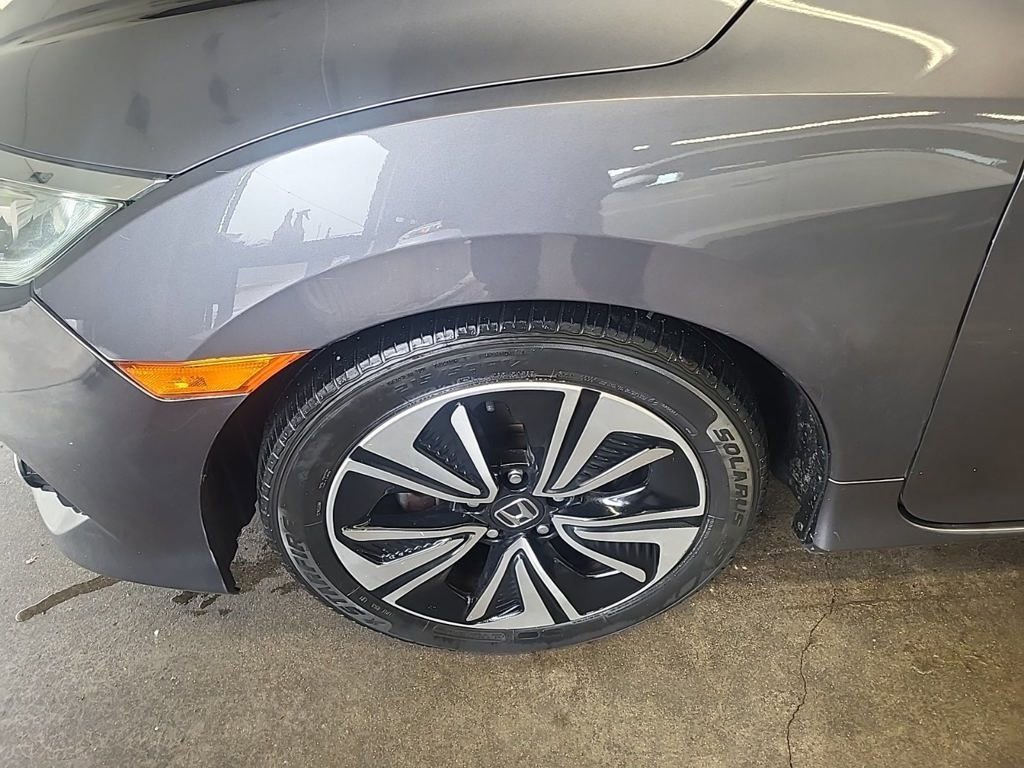 Used 2017 Honda Civic EX-T image 4