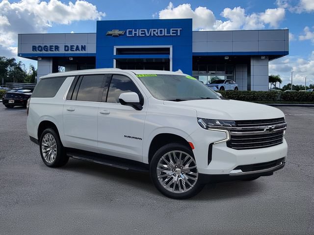 Used 2022 Chevrolet Suburban LT RWD image 1