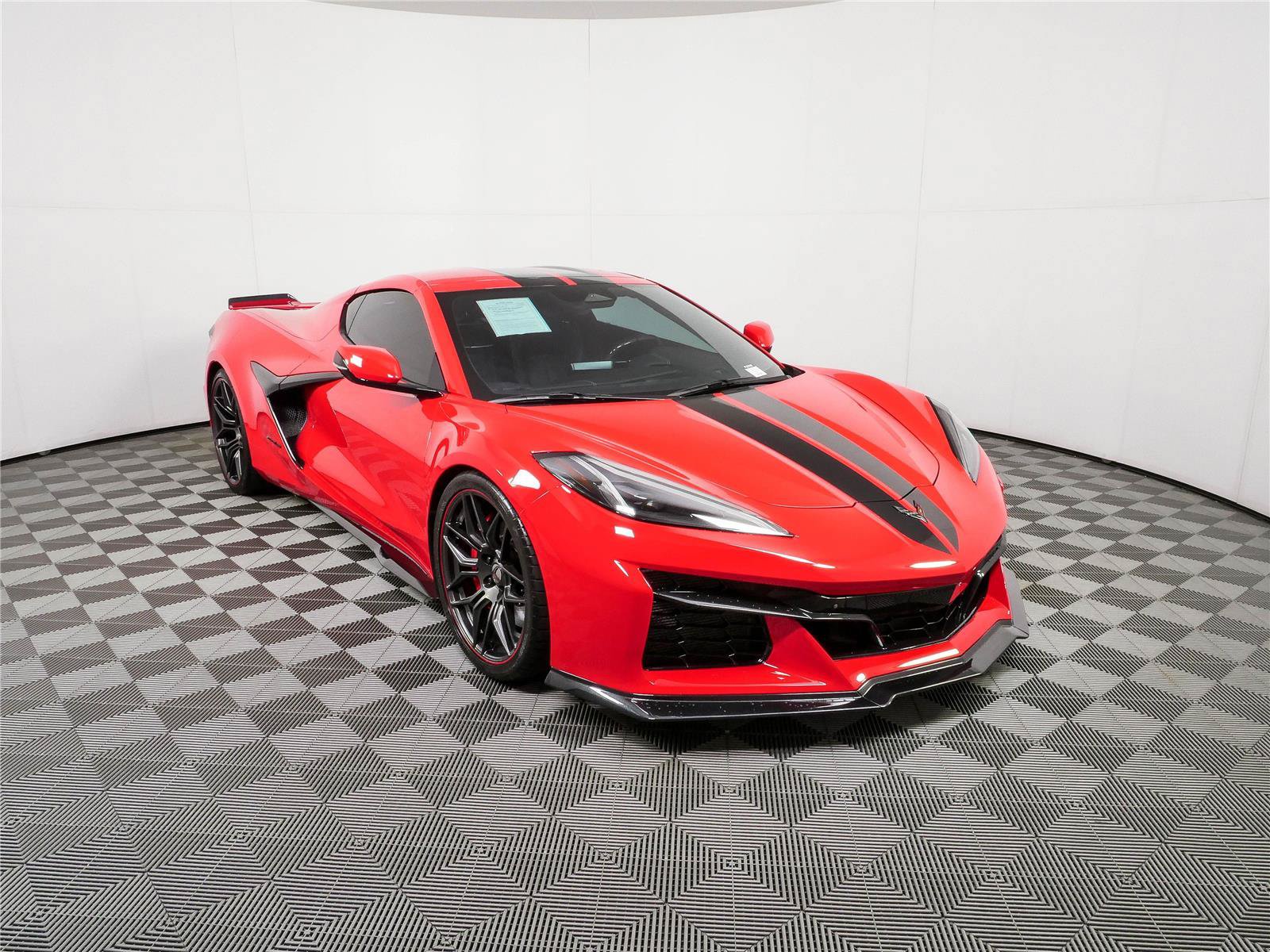 Used 2024 Chevrolet Corvette Z06 RWD image 23