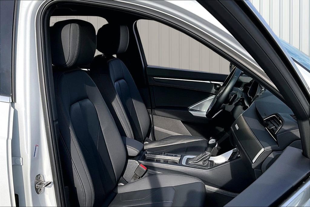 Used 2024 Audi Q3 2.0T Premium Plus w/ Premium Plus Package image 30