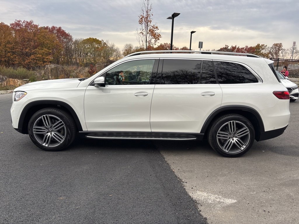 Used 2025 Mercedes-Benz GLS 450 4MATIC image 8