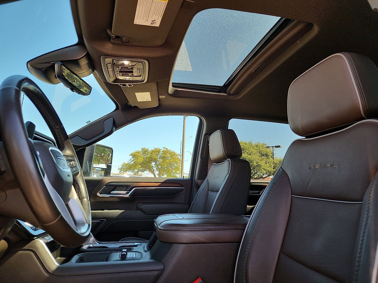 Used 2024 GMC Sierra 2500 Denali w/ Denali Reserve Package image 13