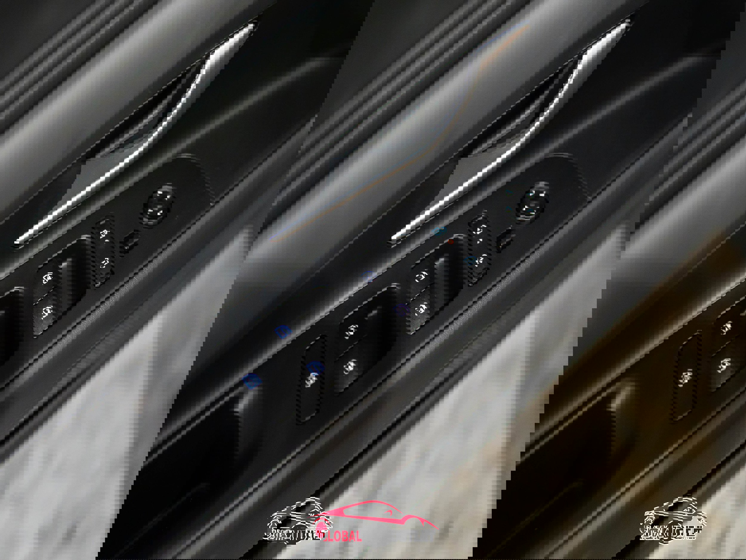 Used 2025 Hyundai Elantra SEL image 37