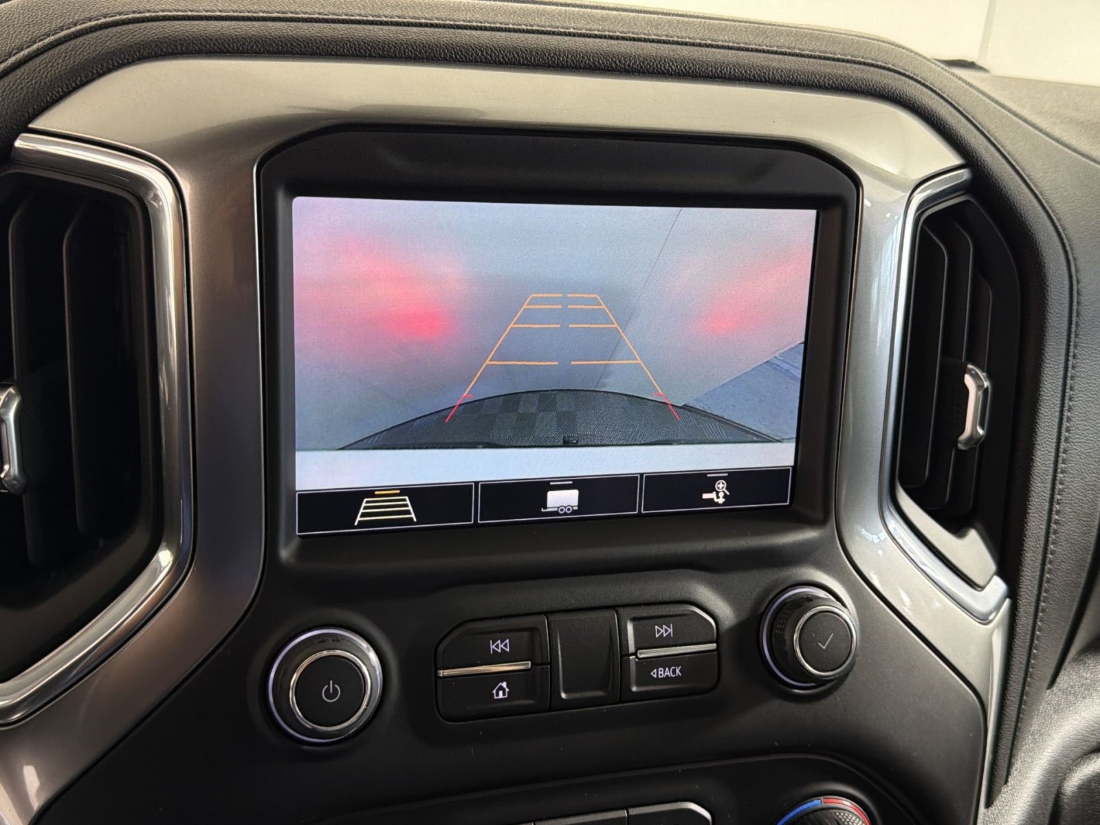 Used 2020 Chevrolet Silverado 1500 LT Trail Boss AWD/4WD image 19