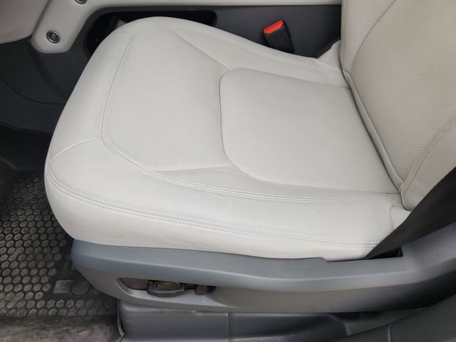 Used 2026 Land Rover Defender 110 S image 24