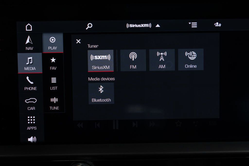 Used 2023 Porsche Macan Turbo image 25