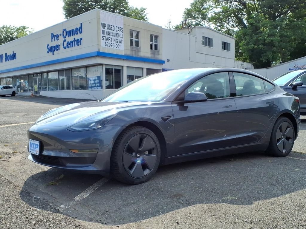 Used 2023 Tesla Model 3 Standard Range RWD image 3