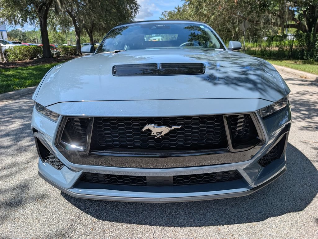 Used 2025 Ford Mustang GT Premium RWD image 2