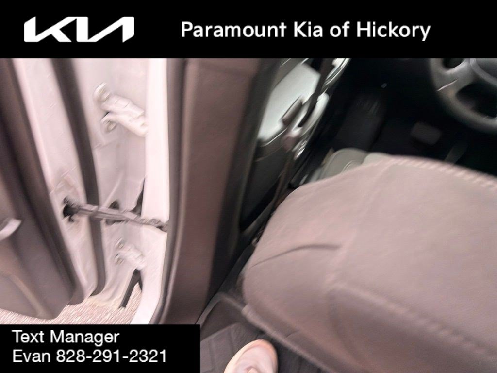 Used 2023 Chevrolet Traverse LT AWD/4WD image 17