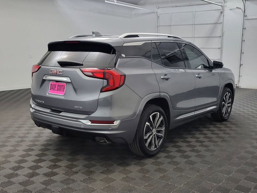 Used 2020 GMC Terrain Denali w/ Denali Premium Package AWD/4WD image 8