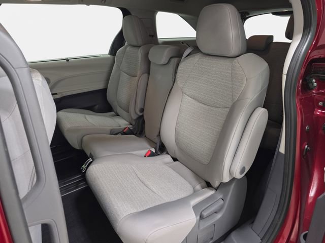 Certified 2021 Toyota Sienna LE FWD image 11