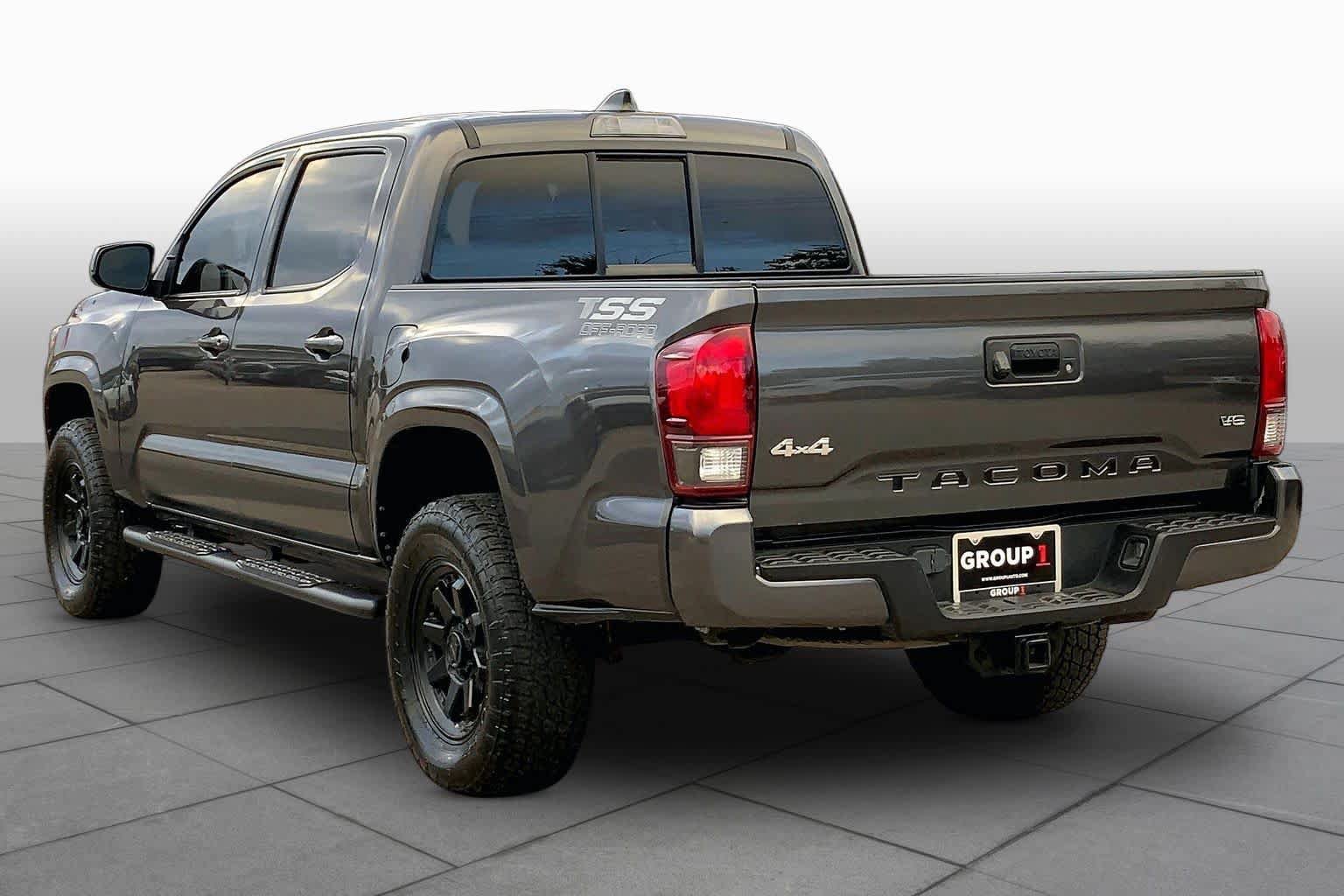 Used 2023 Toyota Tacoma SR AWD/4WD image 12