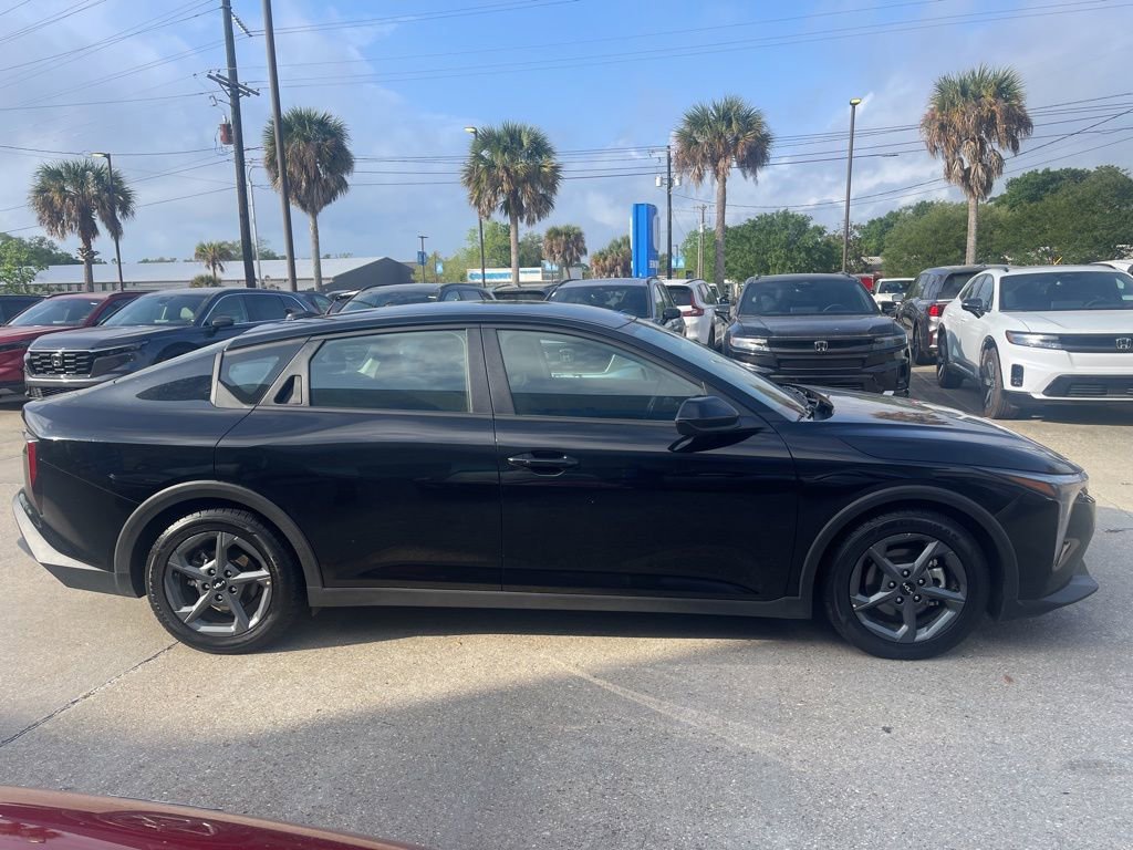 Used 2025 Kia K4 LXS image 4