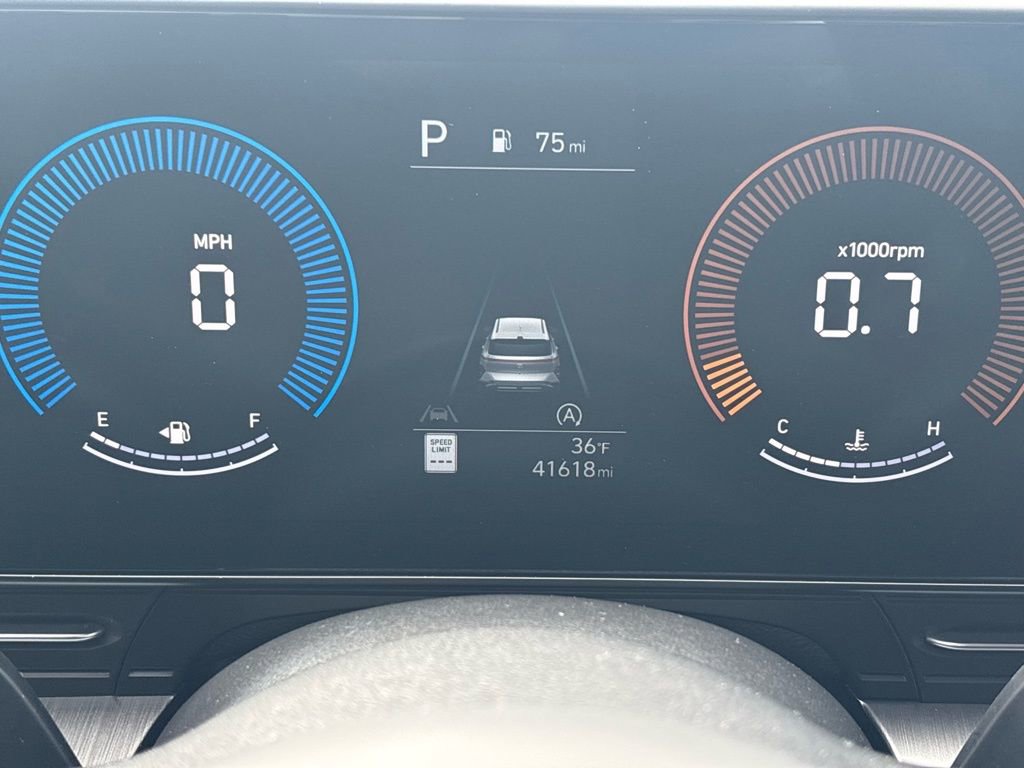 Used 2024 Hyundai Kona SE image 30