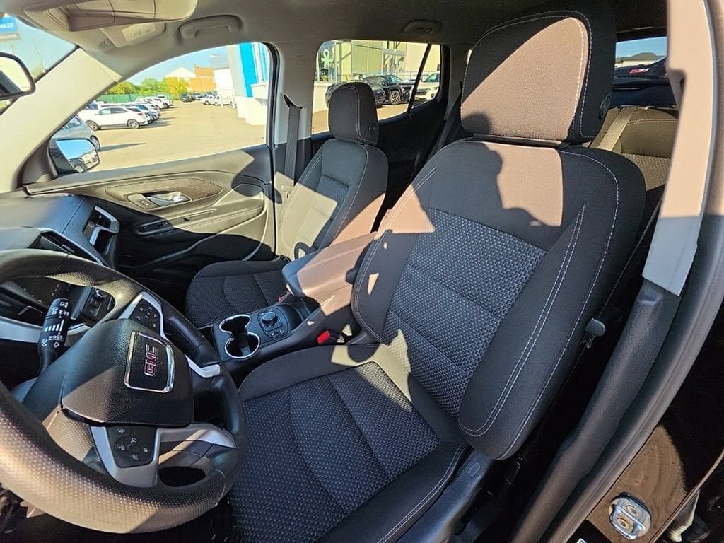 Used 2023 GMC Terrain SLE w/ Driver Convenience Package AWD/4WD image 21