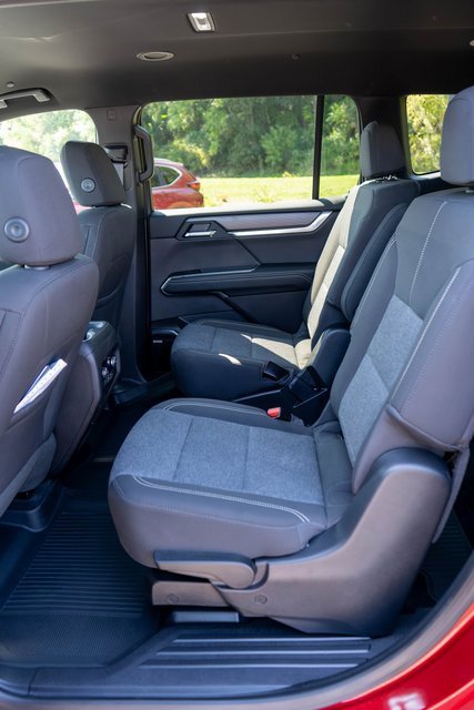 Used 2025 GMC Acadia Elevation w/ LPO, Floor Liner Package image 12