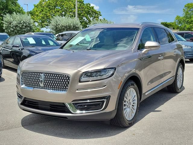 Used 2019 Lincoln Nautilus FWD image 3