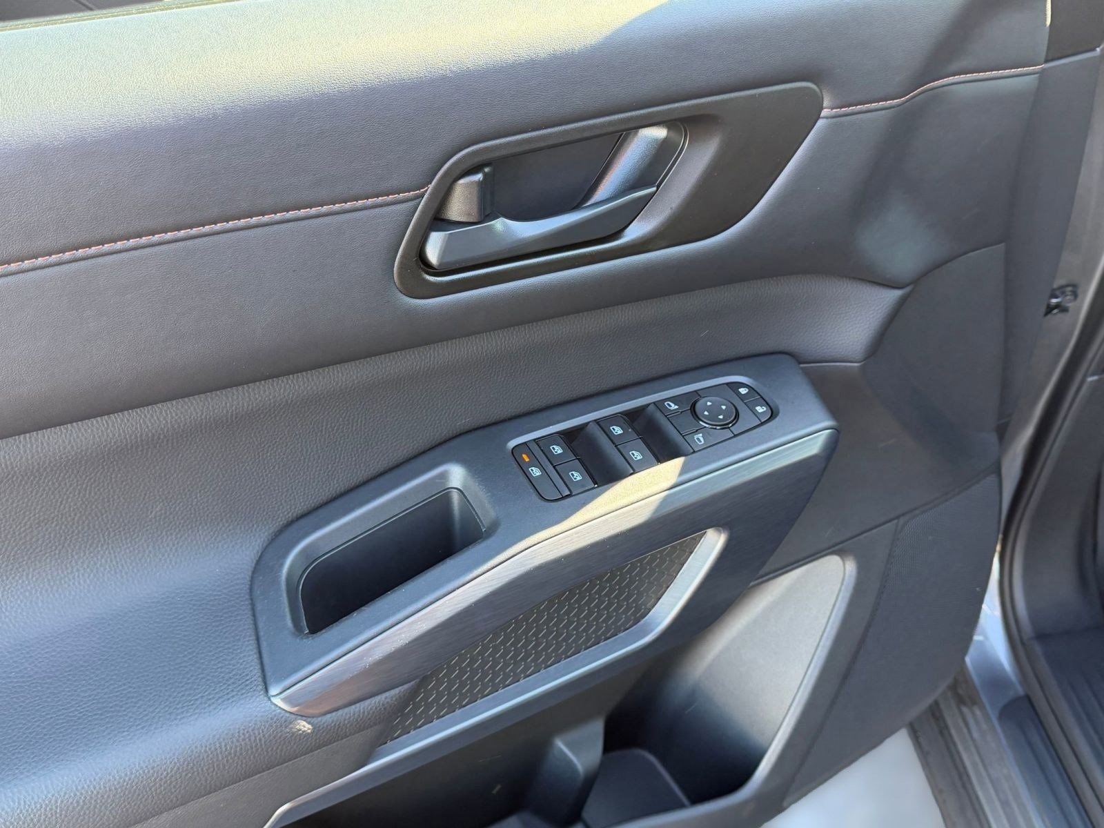 Certified 2025 Nissan Pathfinder Rock Creek image 12