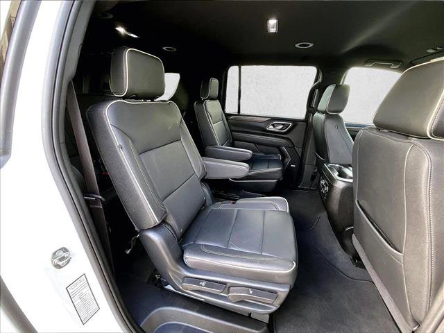 Used 2023 Chevrolet Suburban Premier AWD/4WD image 29