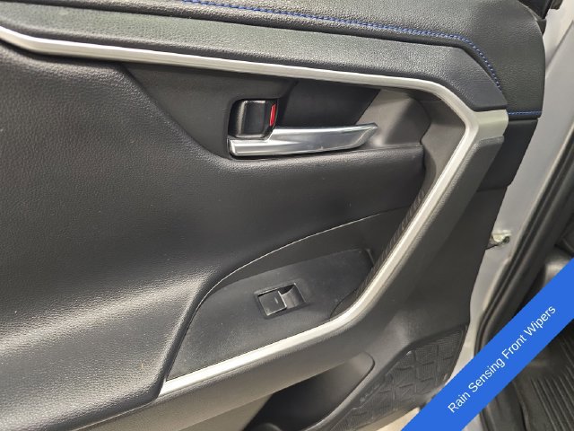 Used 2022 Toyota RAV4 XSE AWD/4WD image 19