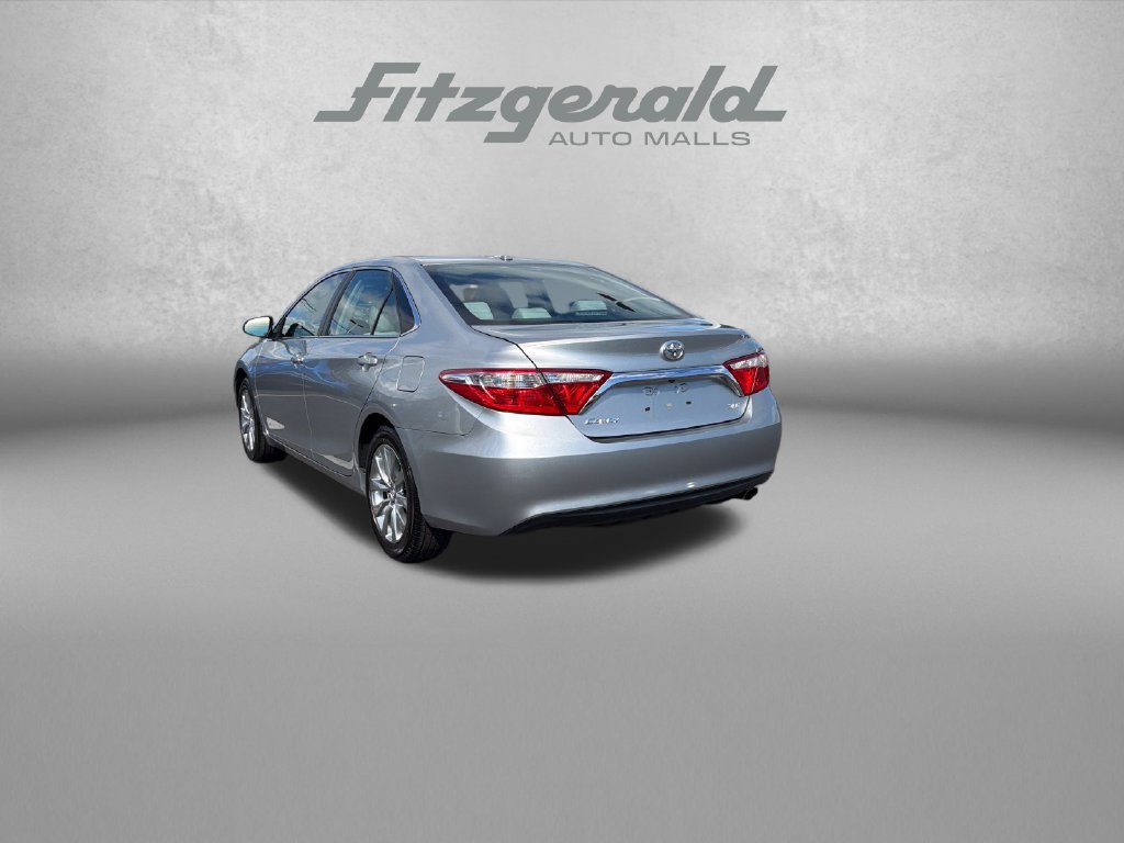Used 2016 Toyota Camry XLE w/ Moonroof Package FWD image 6