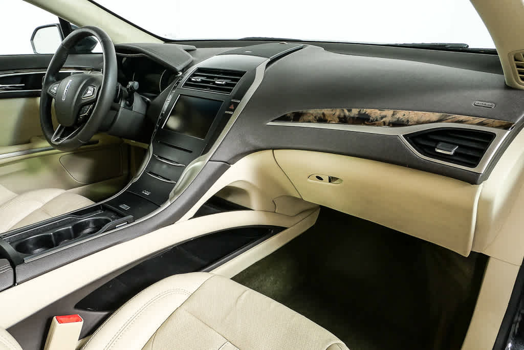 Used 2013 Lincoln MKZ FWD image 29