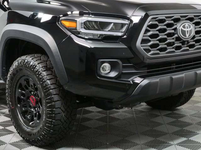 Used 2023 Toyota Tacoma TRD Off-Road w/ TRD Premium Off Road Package AWD/4WD image 16