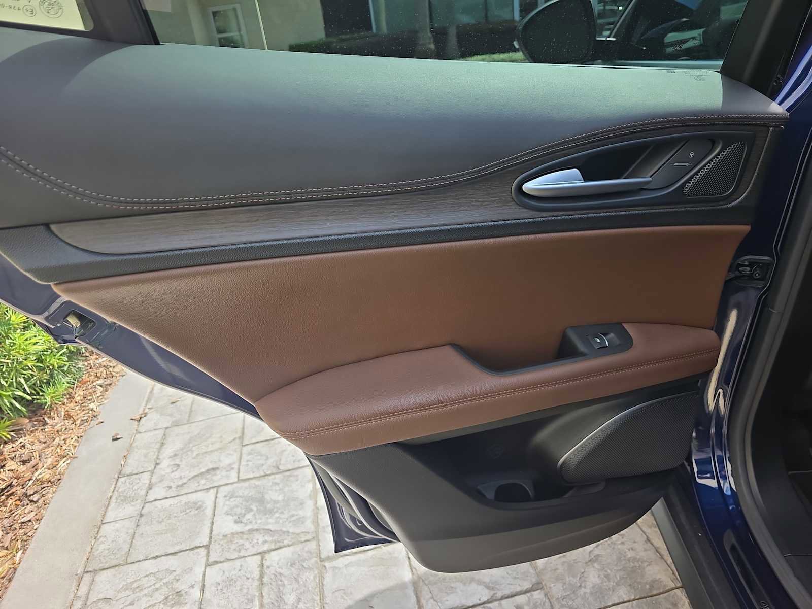 Used 2019 Alfa Romeo Stelvio Ti Lusso w/ Quick Order Package 22X Lusso image 8