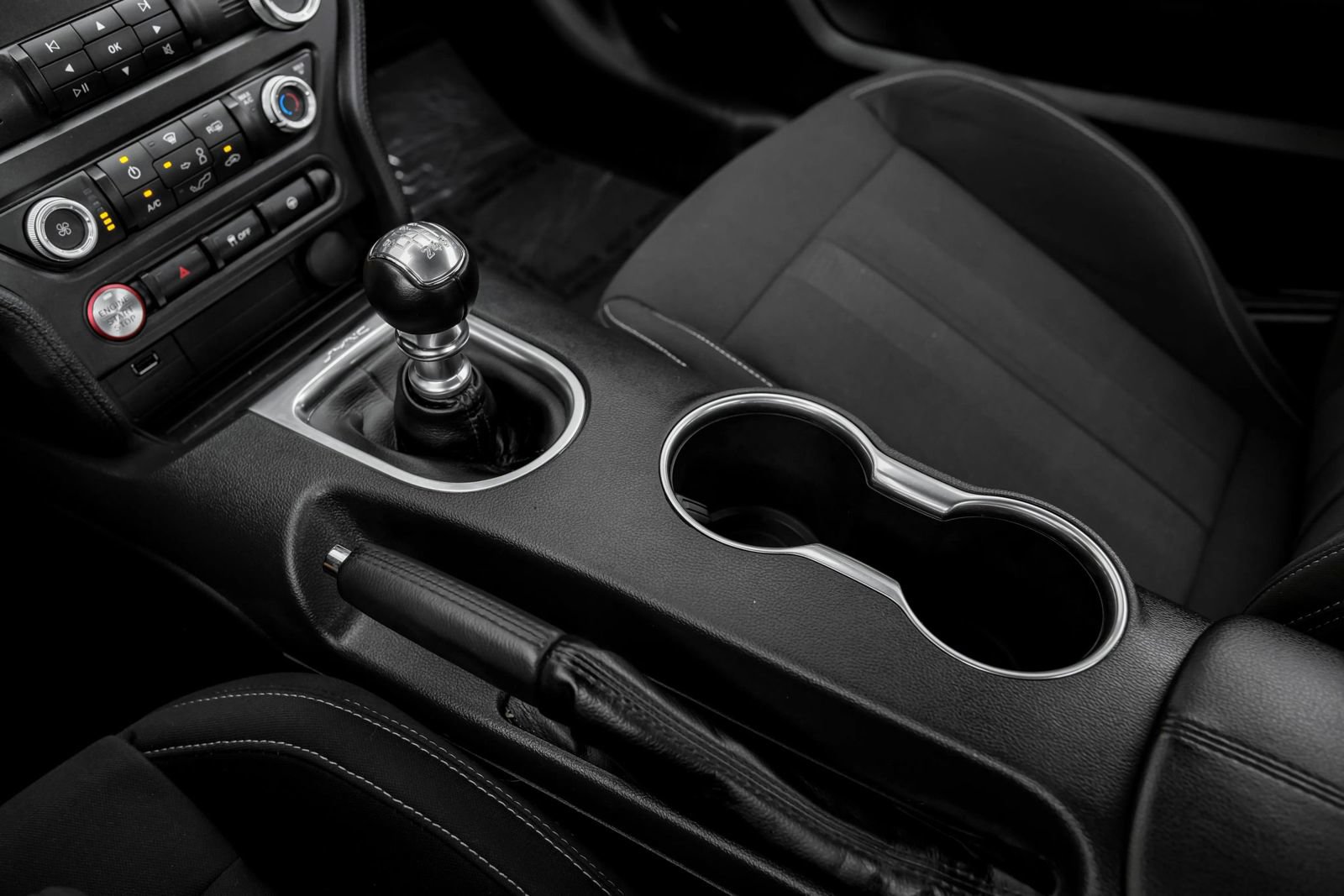Used 2022 Ford Mustang GT RWD image 31