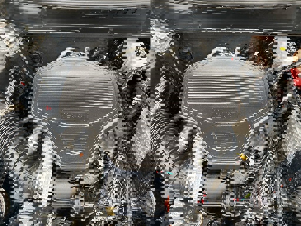 Used 2025 Cadillac XT5 Premium Luxury image 14