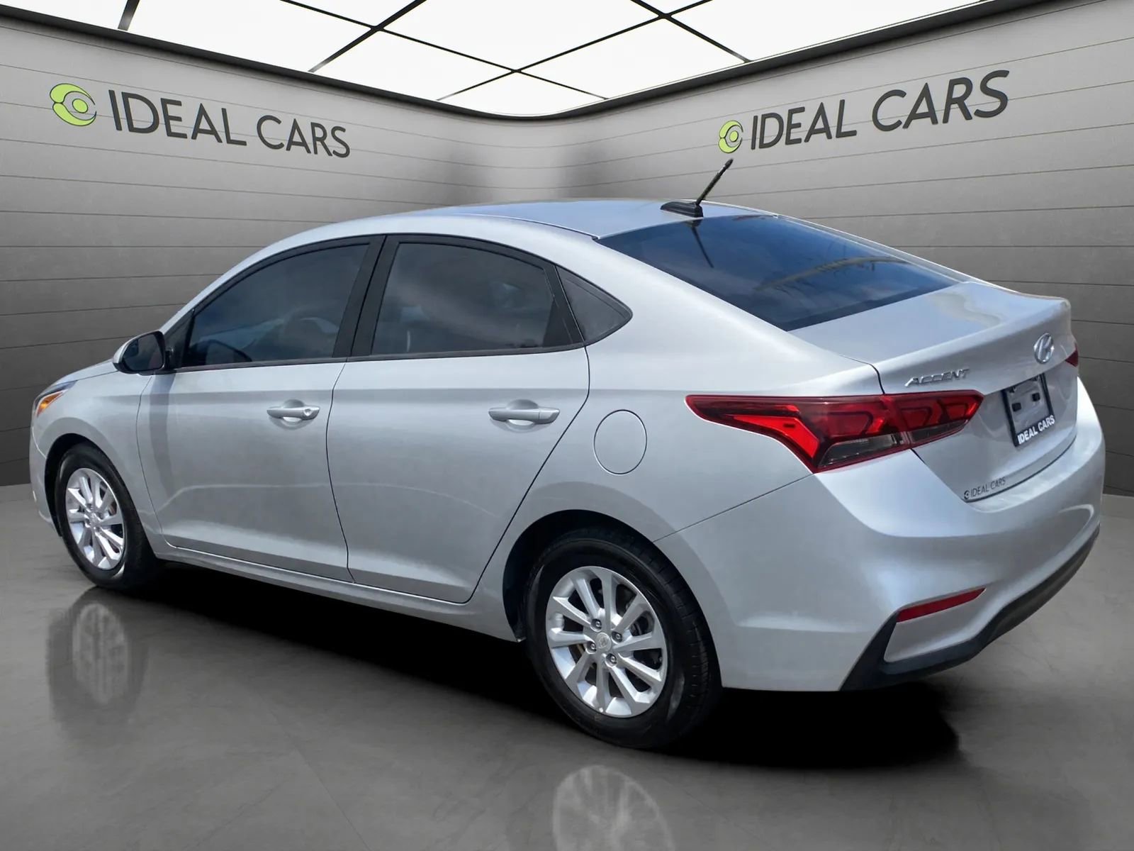 Used 2018 Hyundai Accent SEL FWD image 9