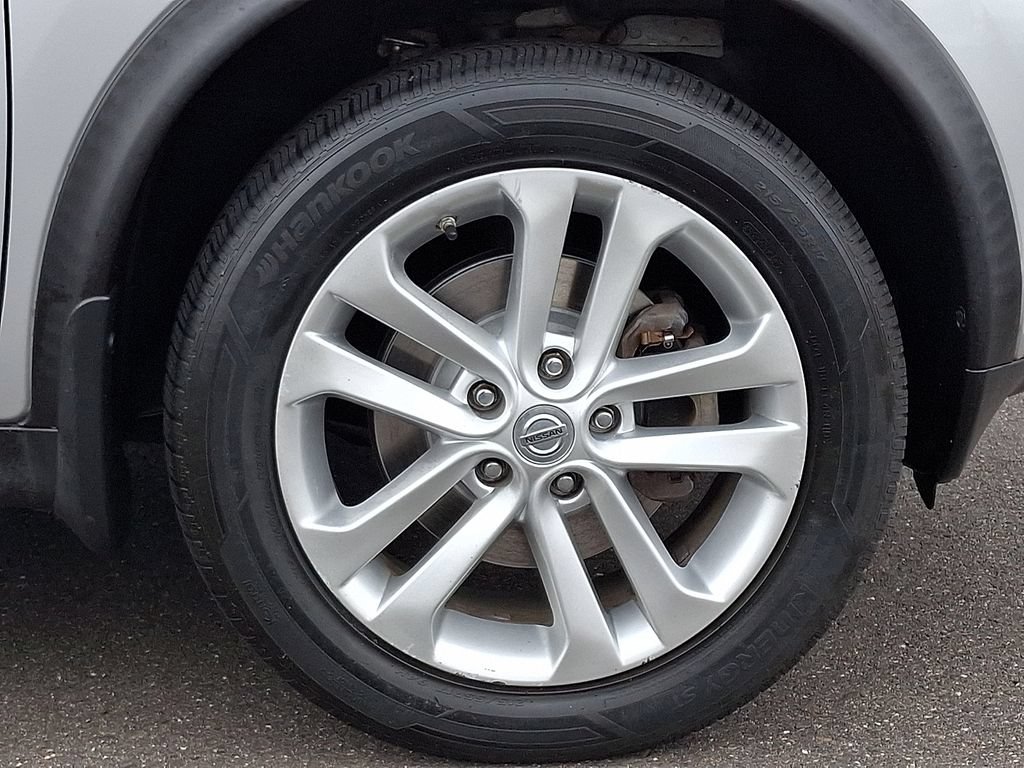 Used 2014 Nissan Juke SV w/ Navigation Package AWD/4WD image 9