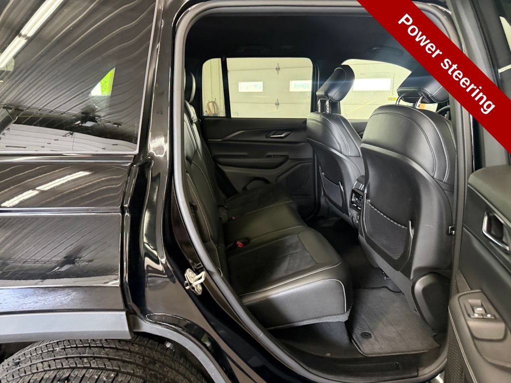 Used 2024 Jeep Grand Cherokee Altitude AWD/4WD image 37