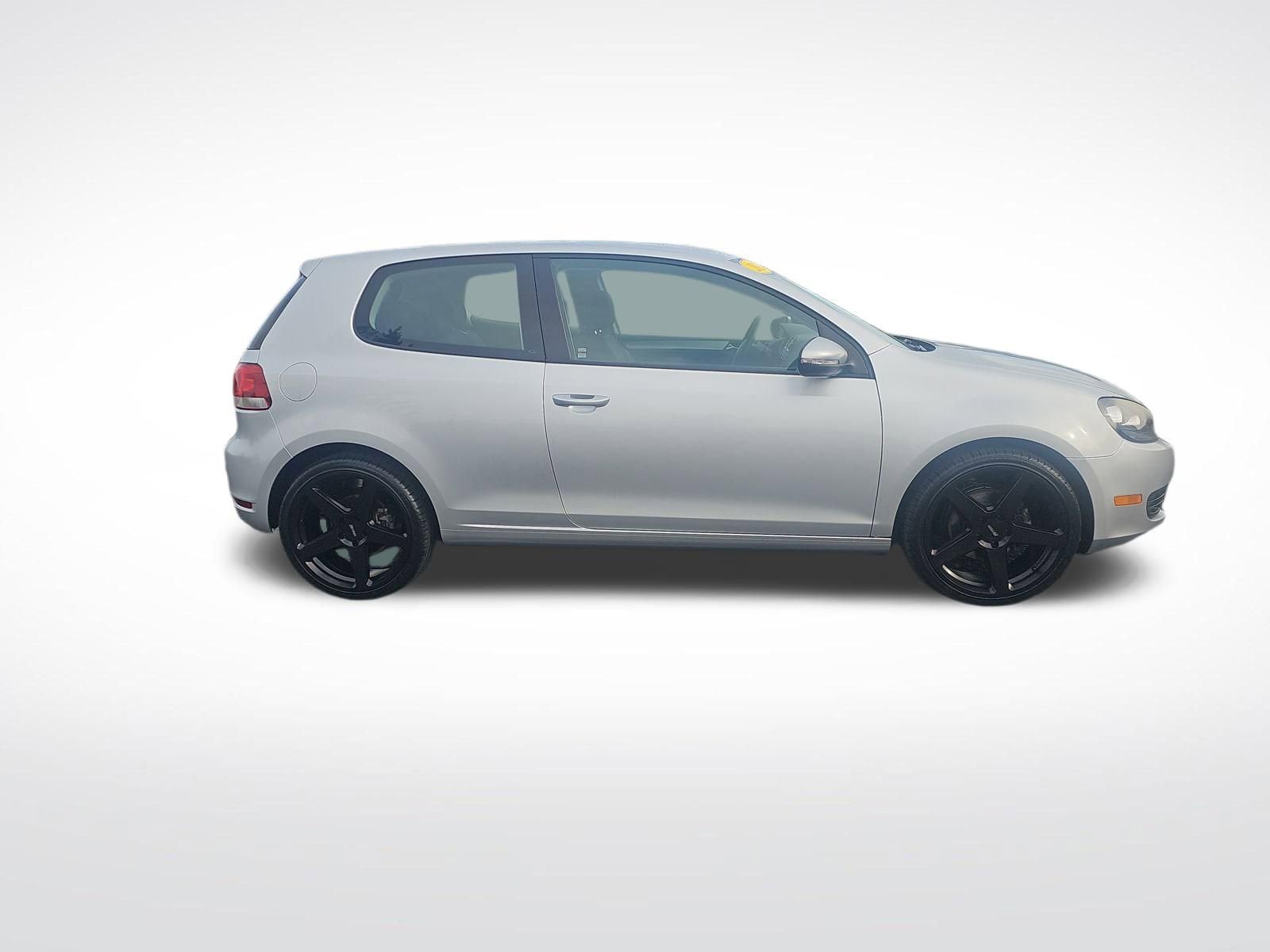 Used 2012 Volkswagen Golf 2-Door image 2