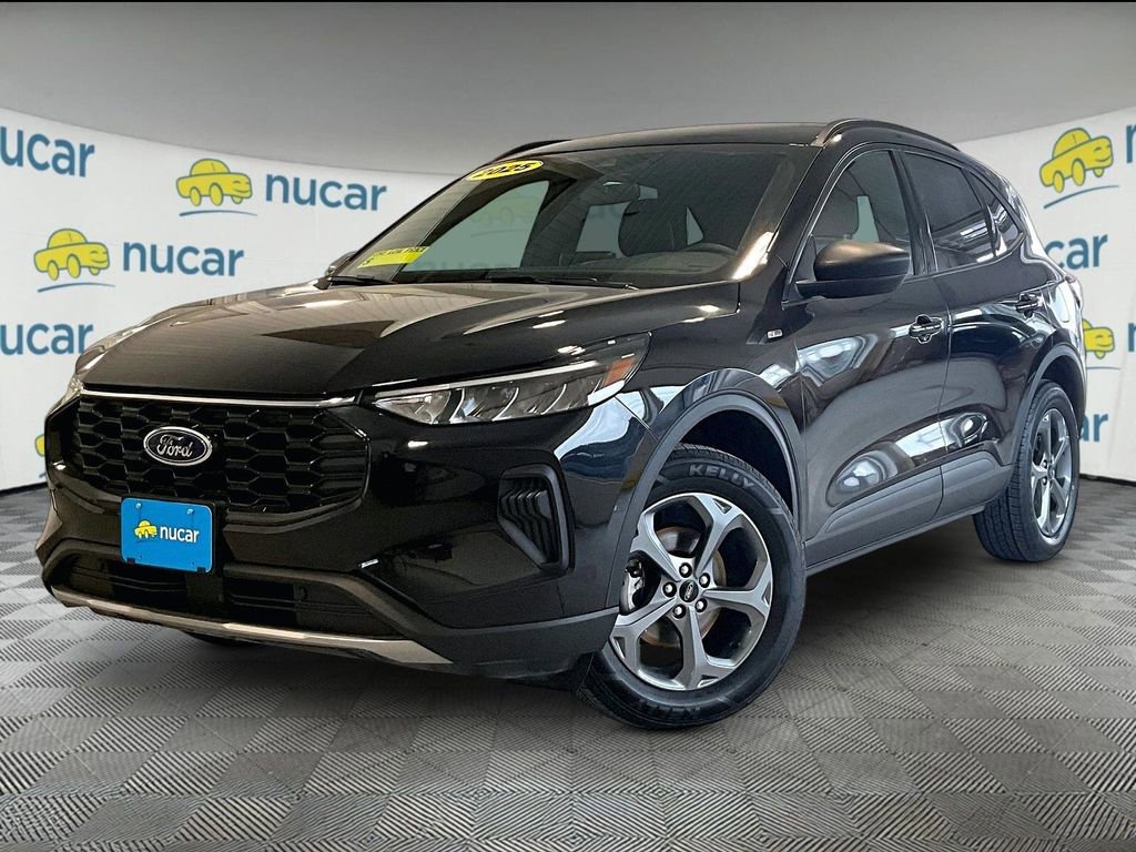 Used 2025 Ford Escape ST-Line AWD/4WD image 3