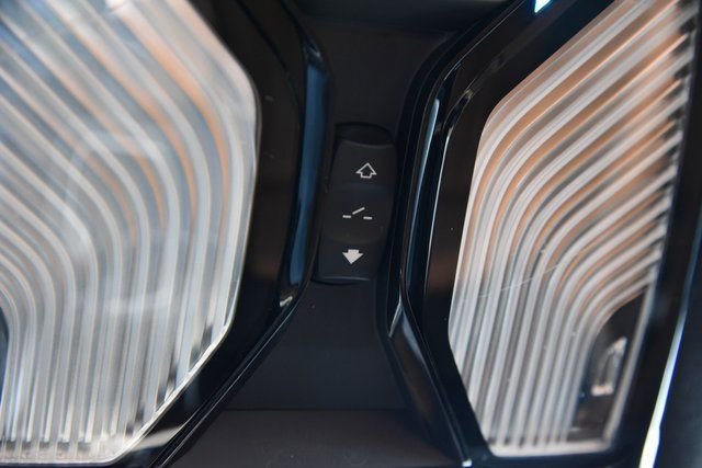 Used 2021 BMW 330e xDrive w/ Premium Package image 19