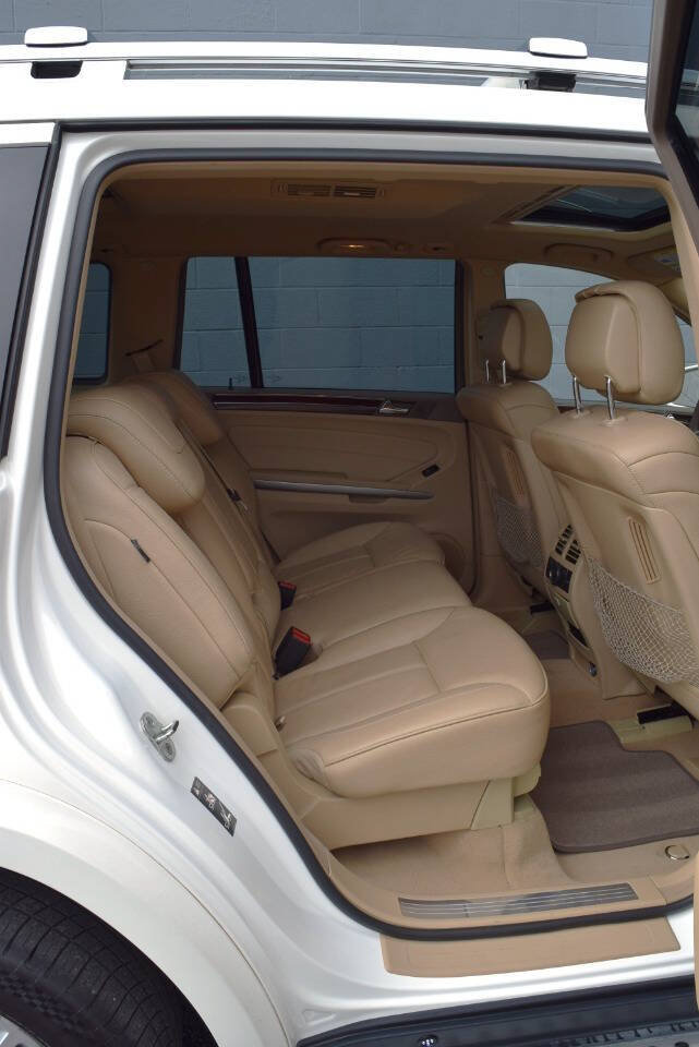 Used 2011 Mercedes-Benz GL 550 4MATIC image 50