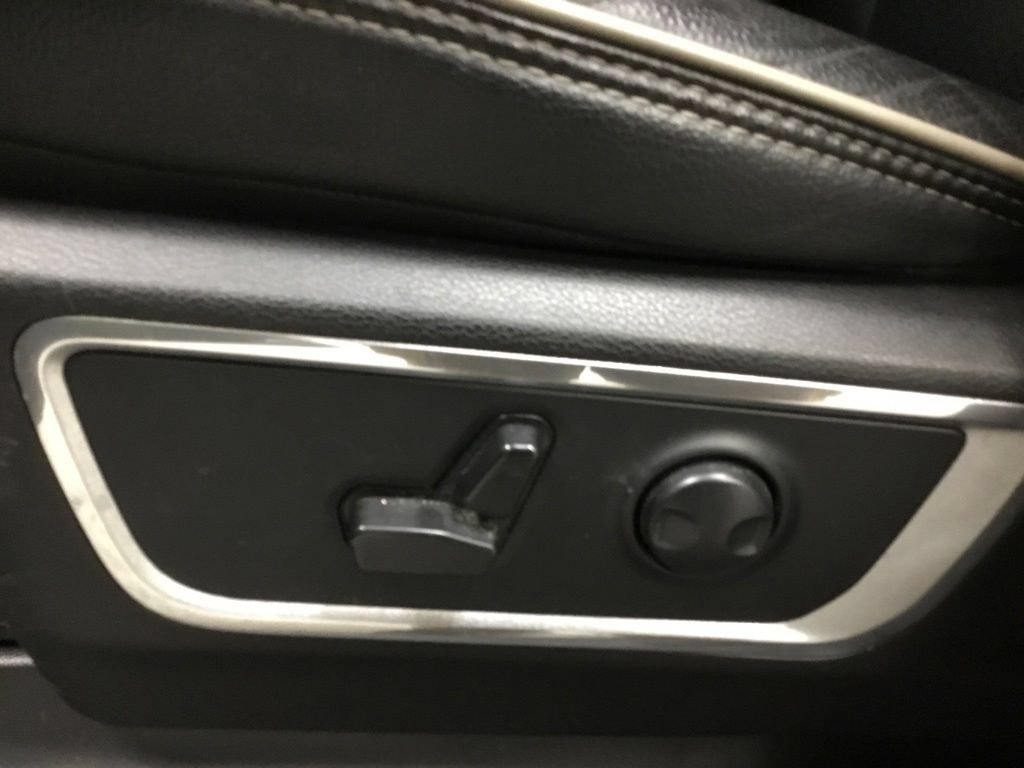 Used 2022 RAM 1500 Laramie AWD/4WD image 9