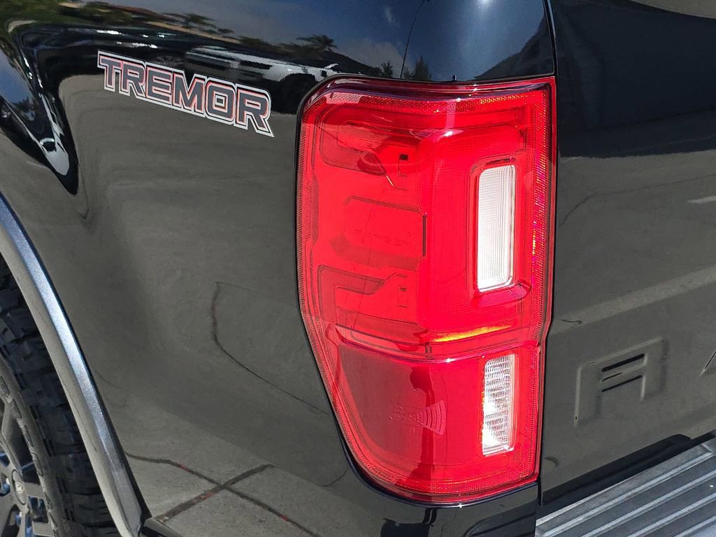 Used 2022 Ford Ranger Lariat w/ Tremor Off-Road Package AWD/4WD image 36