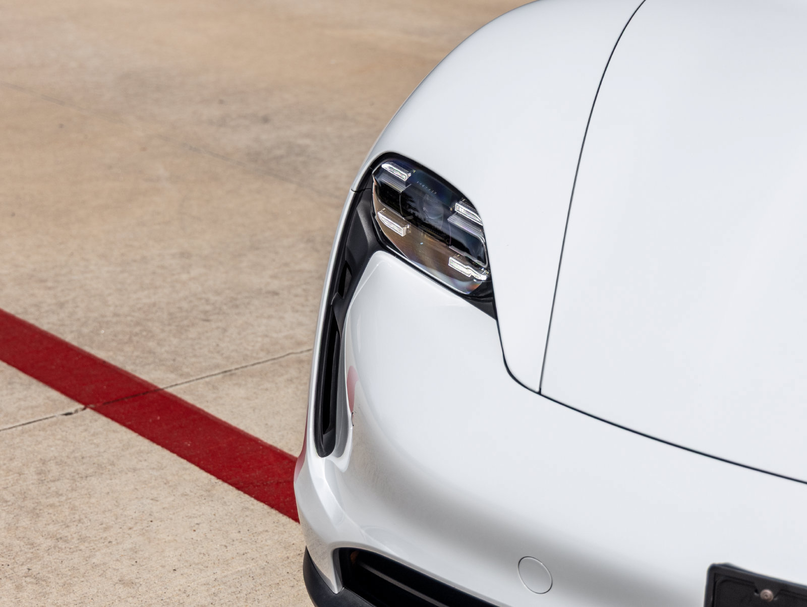 Certified 2023 Porsche Taycan 4S AWD/4WD image 18