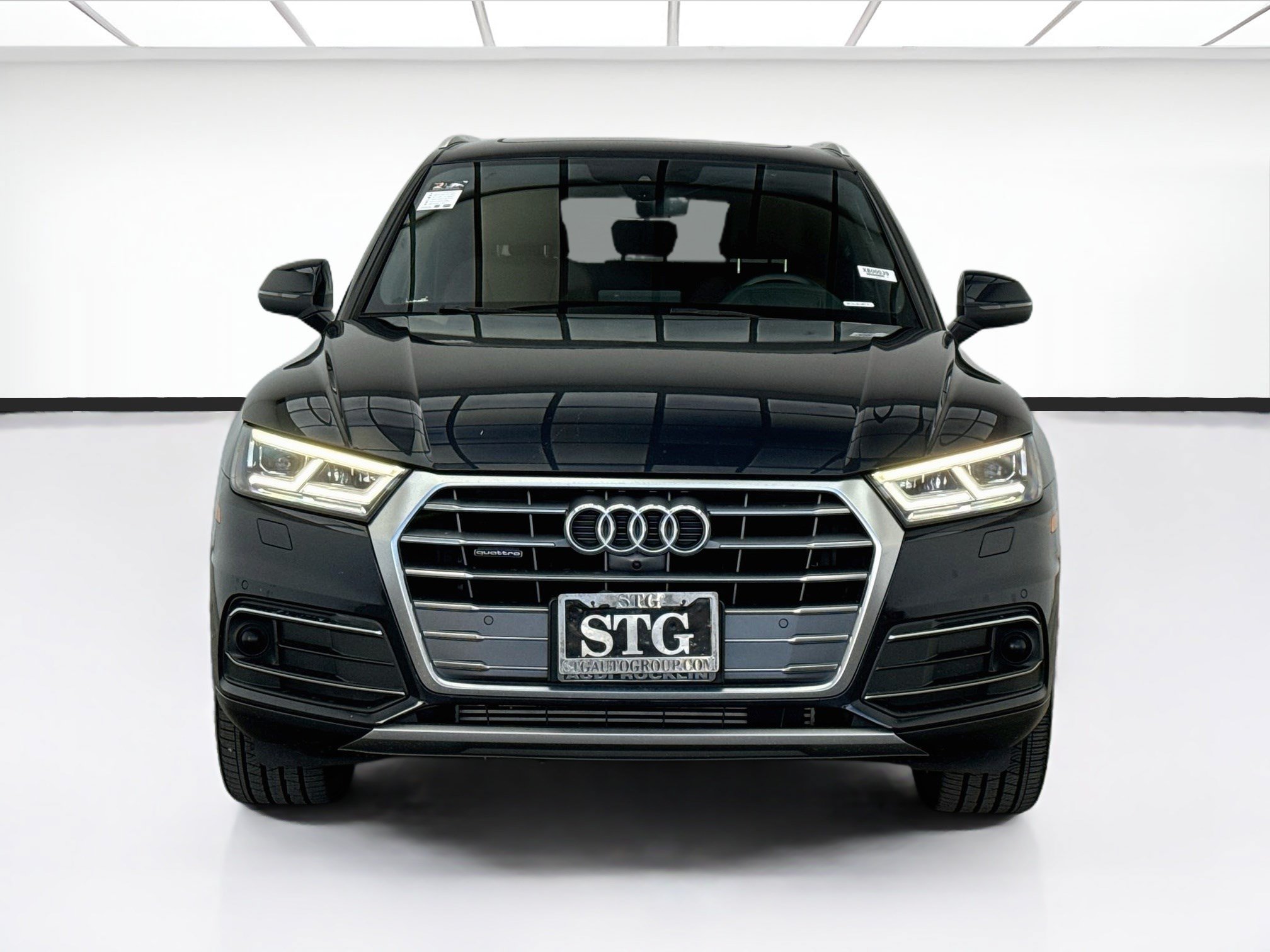 Used 2020 Audi Q5 Prestige w/ Prestige Package AWD/4WD image 2