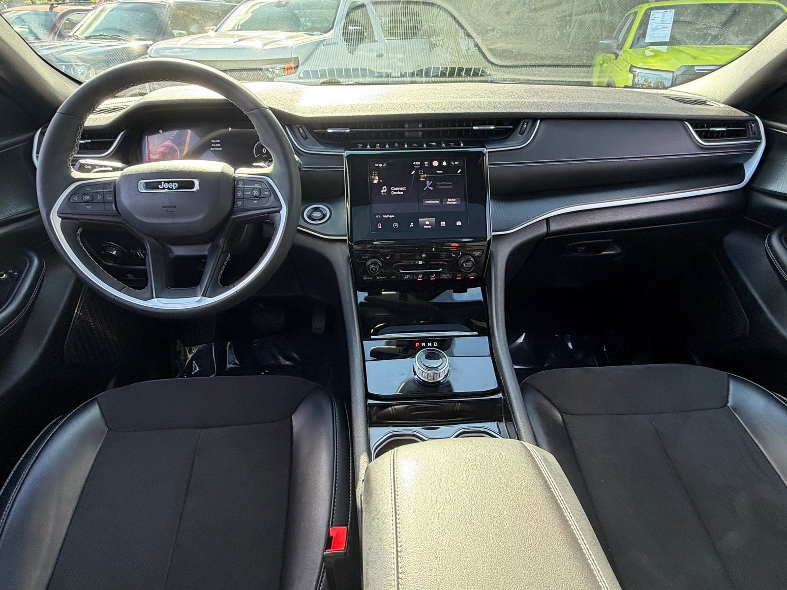 Used 2023 Jeep Grand Cherokee L Laredo RWD image 14