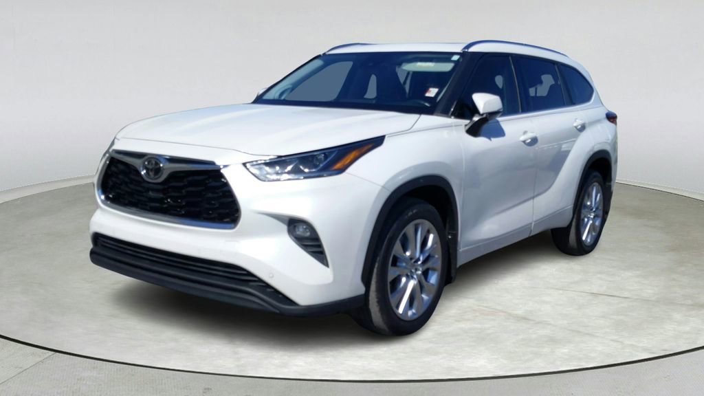 Used 2021 Toyota Highlander Limited image 3