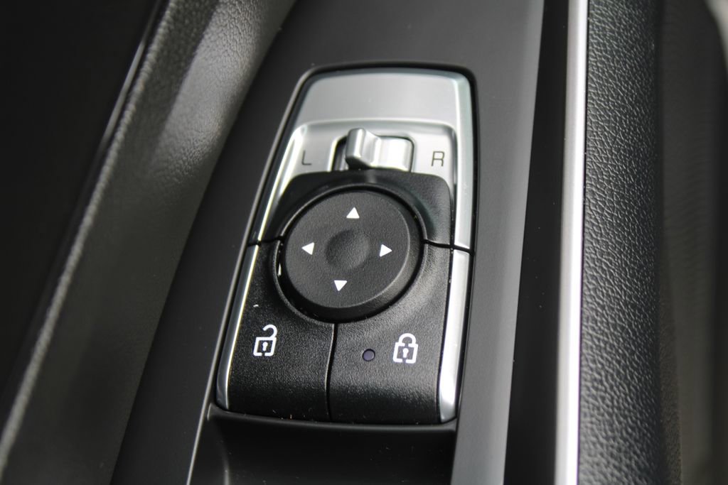 Certified 2023 Kia Sorento EX image 24