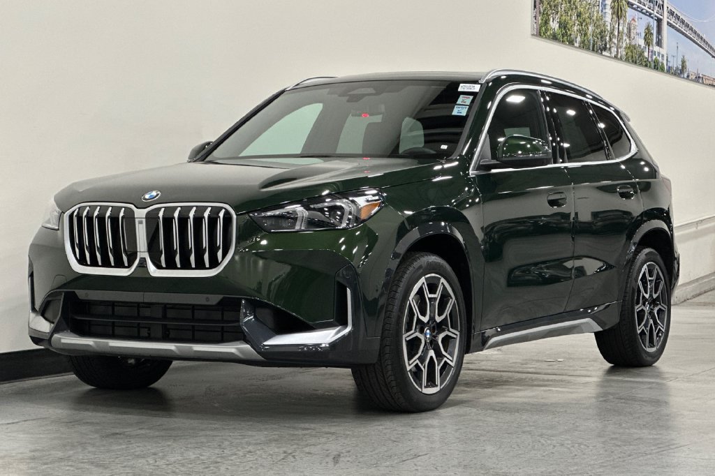 Certified 2025 BMW X1 xDrive28i w/ Premium Package AWD/4WD image 8