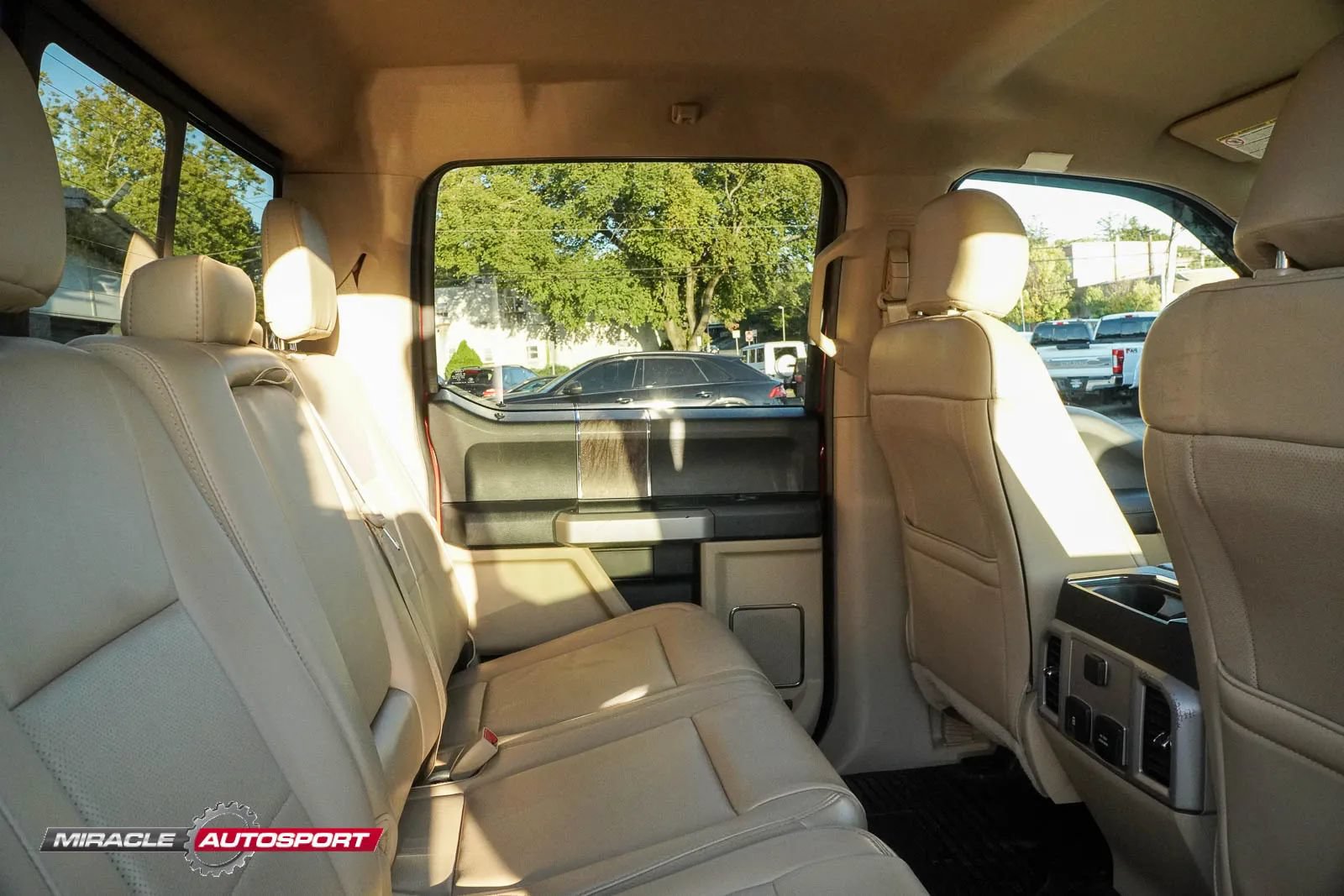 Used 2019 Ford F250 Lariat w/ Lariat Value Package AWD/4WD image 40