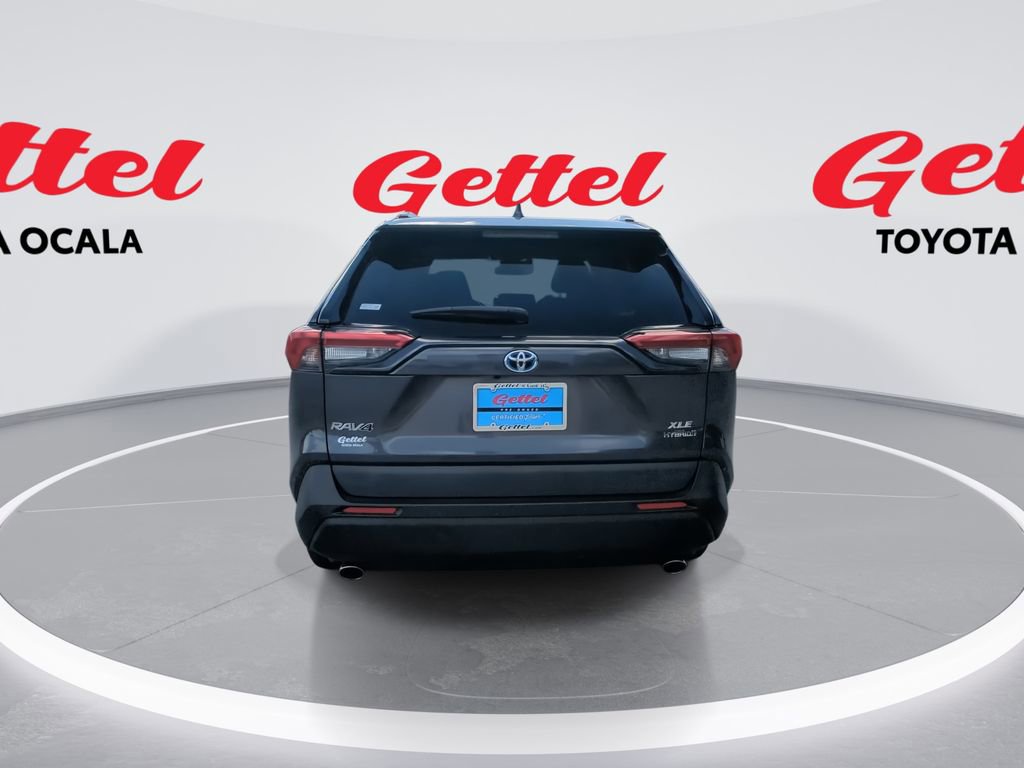 Used 2021 Toyota RAV4 XLE w/ Convenience Package image 7