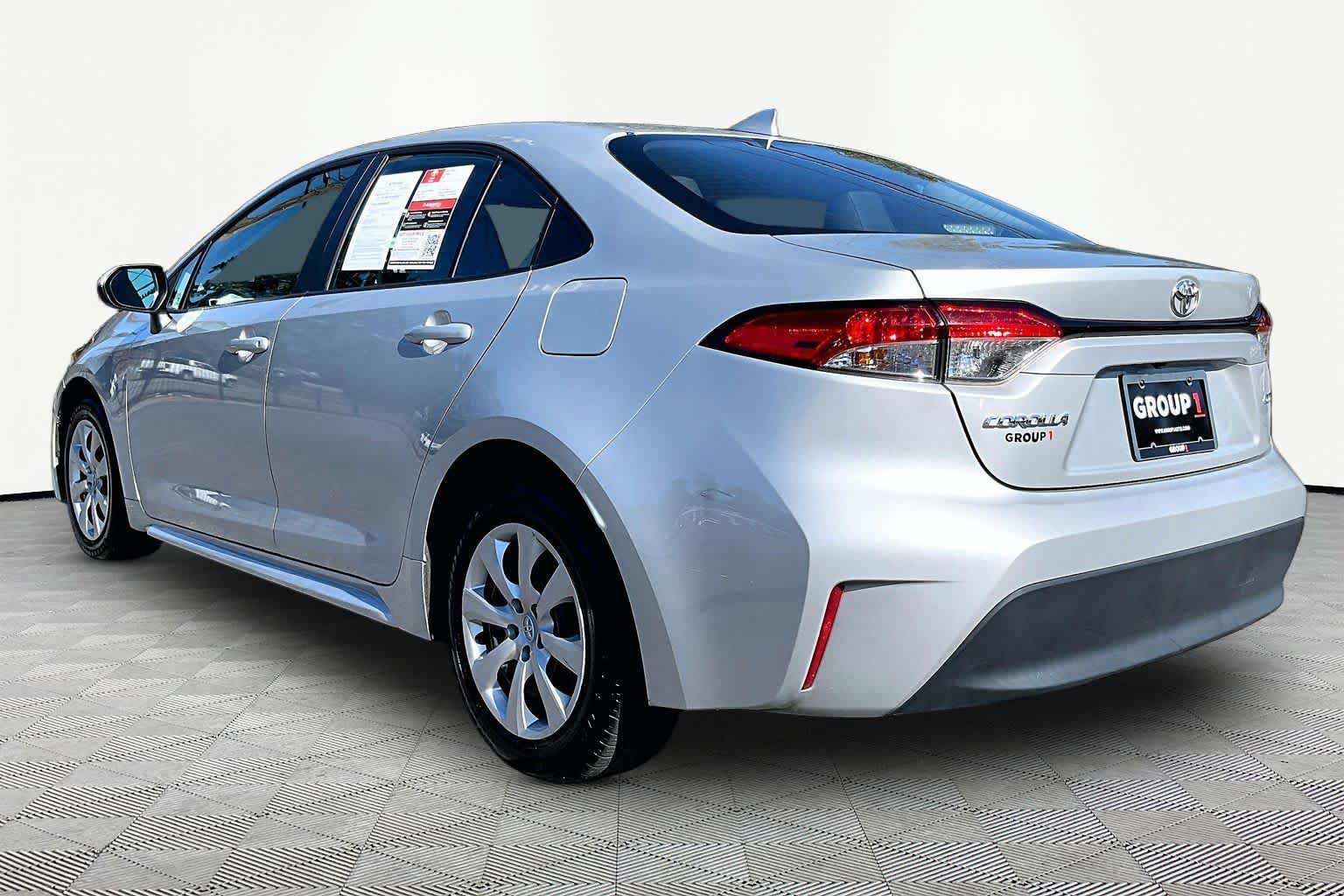 Used 2024 Toyota Corolla LE FWD image 12